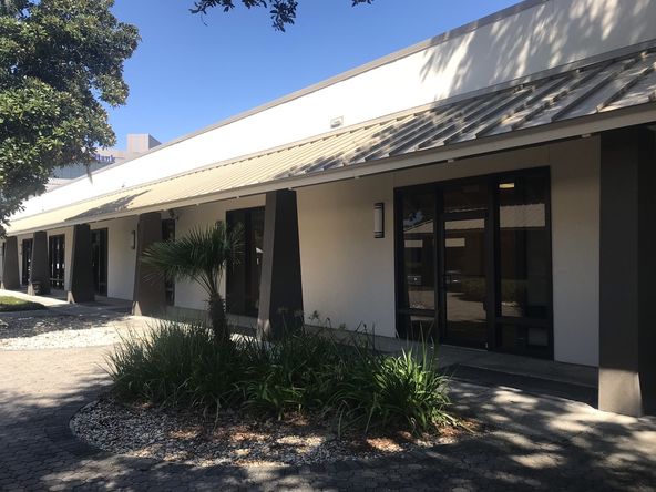 Lakeside Executive Center: 7901, 7933 Baymeadows Way & 8641 Baypine Road, Jacksonville, FL 32256